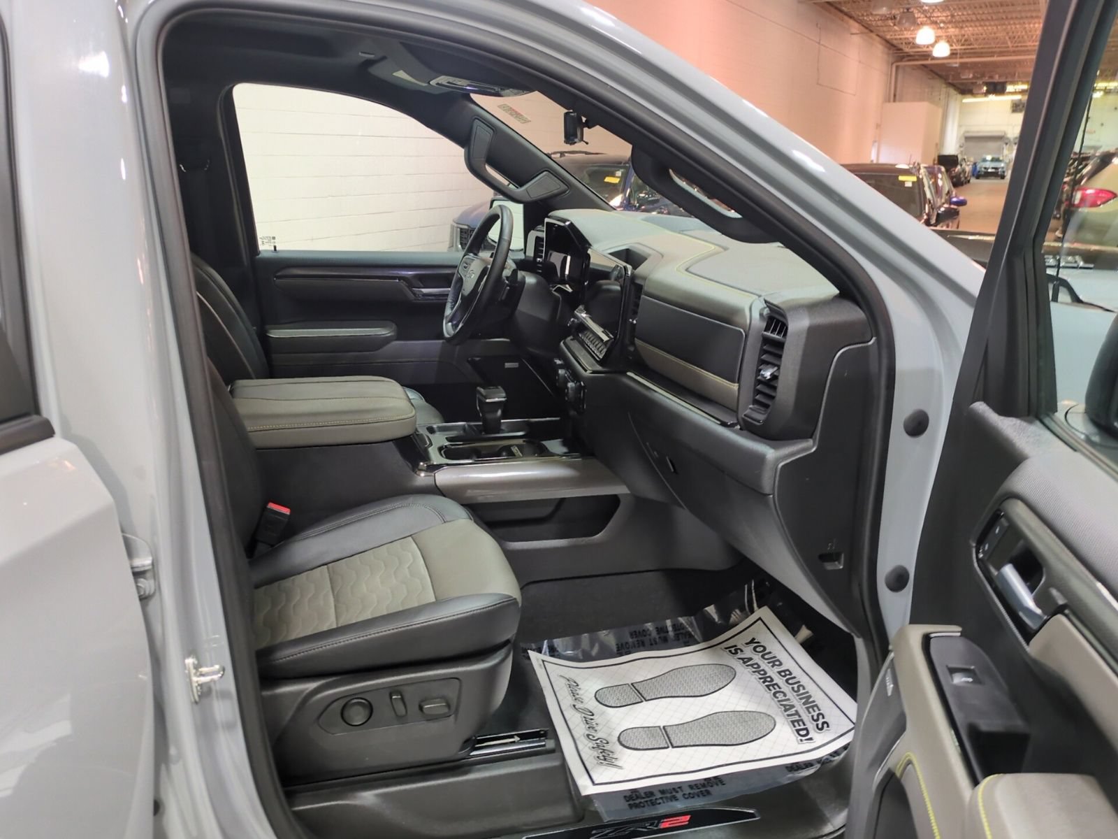 Used 2024 Chevrolet Silverado 1500 ZR2 w/ Technology Package AWD/4WD image 11