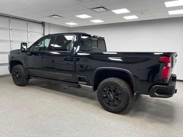 Used 2024 Chevrolet Silverado 3500 High Country w/ Technology Package AWD/4WD image 7
