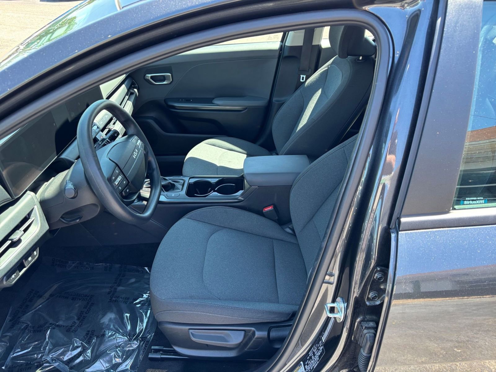 Used 2025 Kia K4 FWD image 25