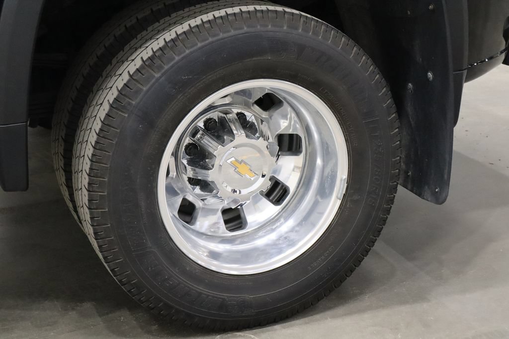 Used 2024 Chevrolet Silverado 3500 High Country w/ High Country Premium Package AWD/4WD image 37