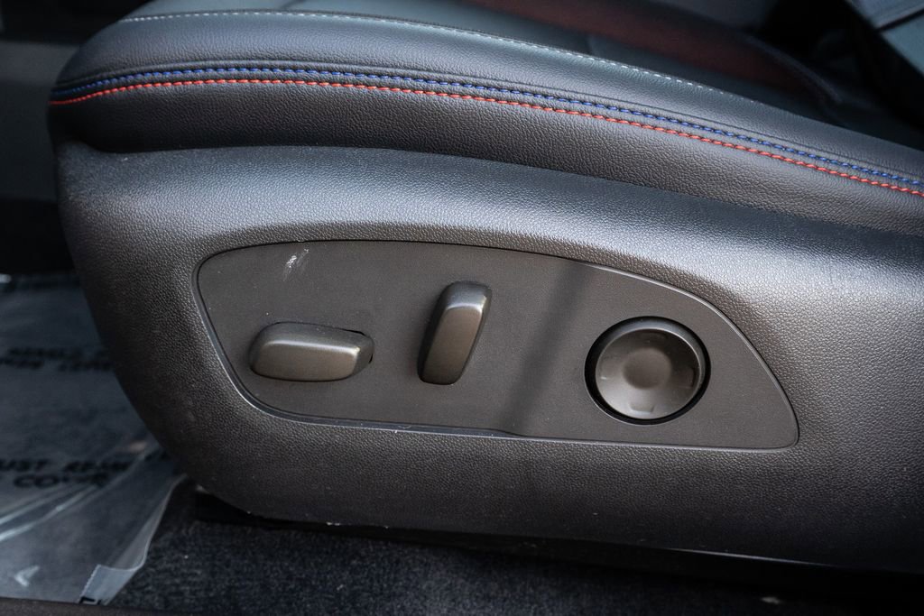 Used 2024 Chevrolet Equinox EV RS image 21