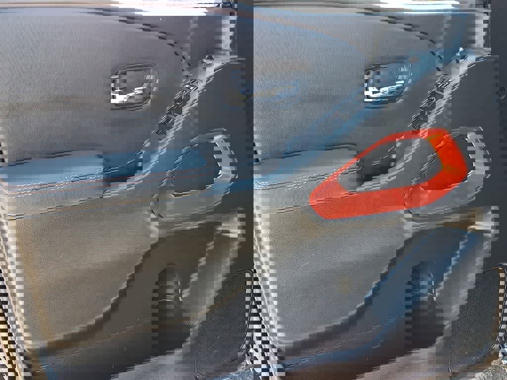 Used 2024 Nissan Frontier PRO-4X image 12