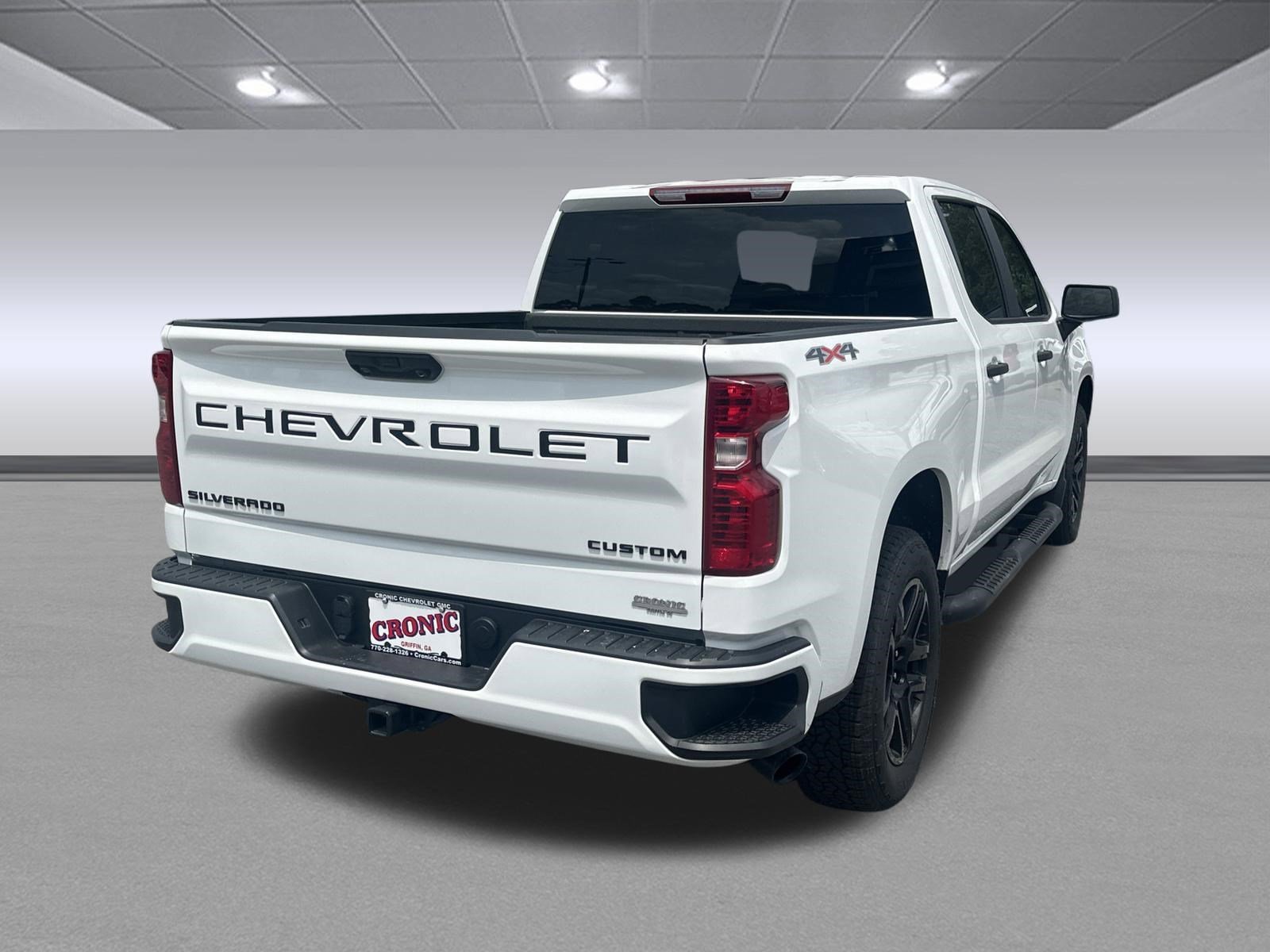 Used 2026 Chevrolet Silverado 1500 Custom w/ Turbomax Blackout Package AWD/4WD image 3