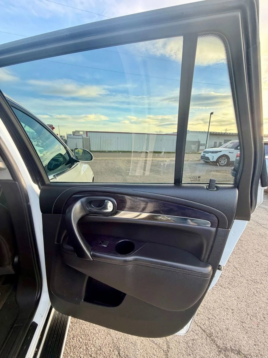 Used 2016 Buick Enclave Leather image 18