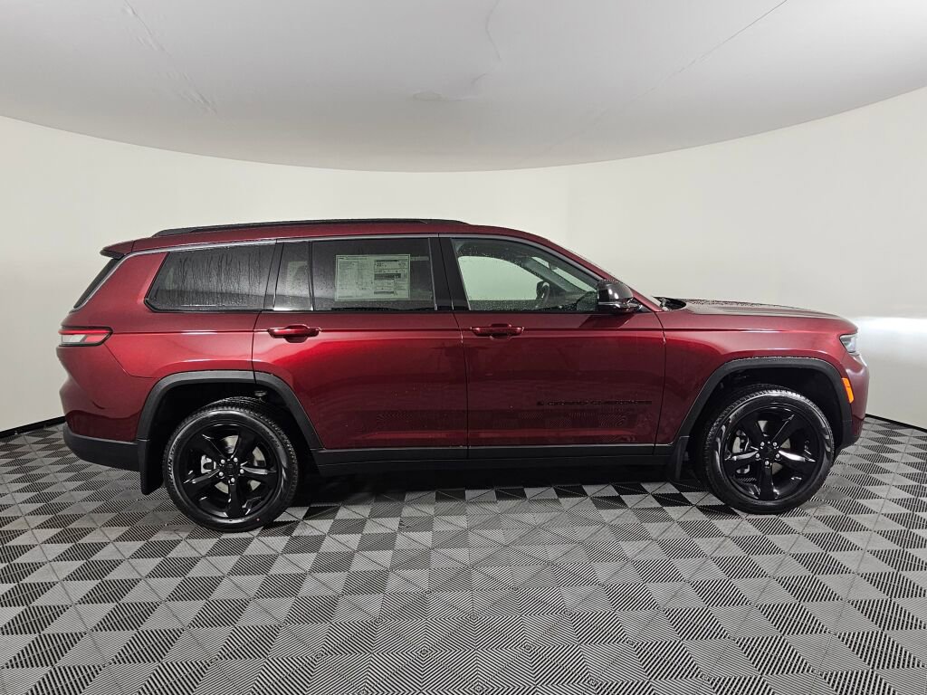 New 2026 Jeep Grand Cherokee L Limited w/ Limited Altitude Package image 2