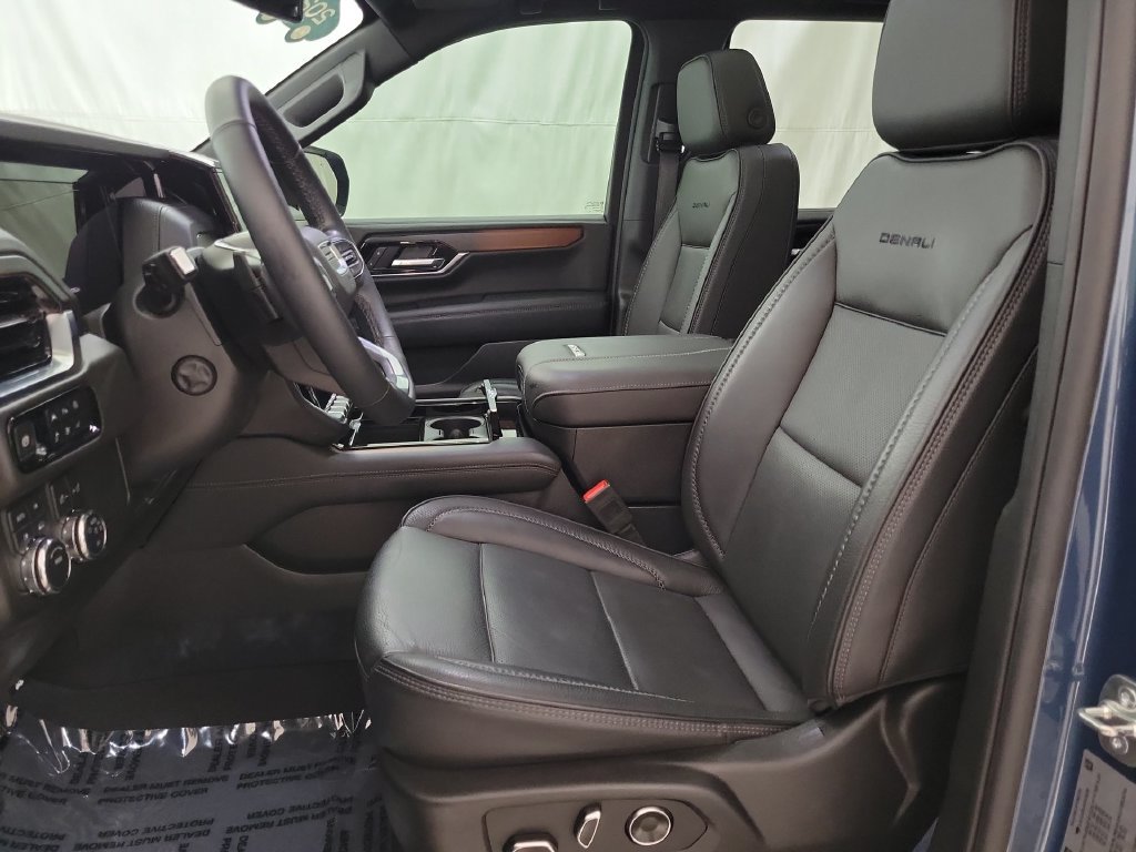 Certified 2025 GMC Yukon Denali w/ Sun & Power Step Package AWD/4WD image 9