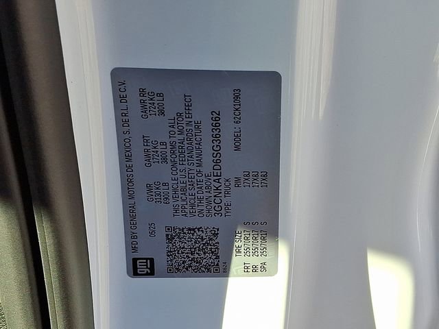 Used 2025 Chevrolet Silverado 1500 W/T w/ WT Safety Package AWD/4WD image 15