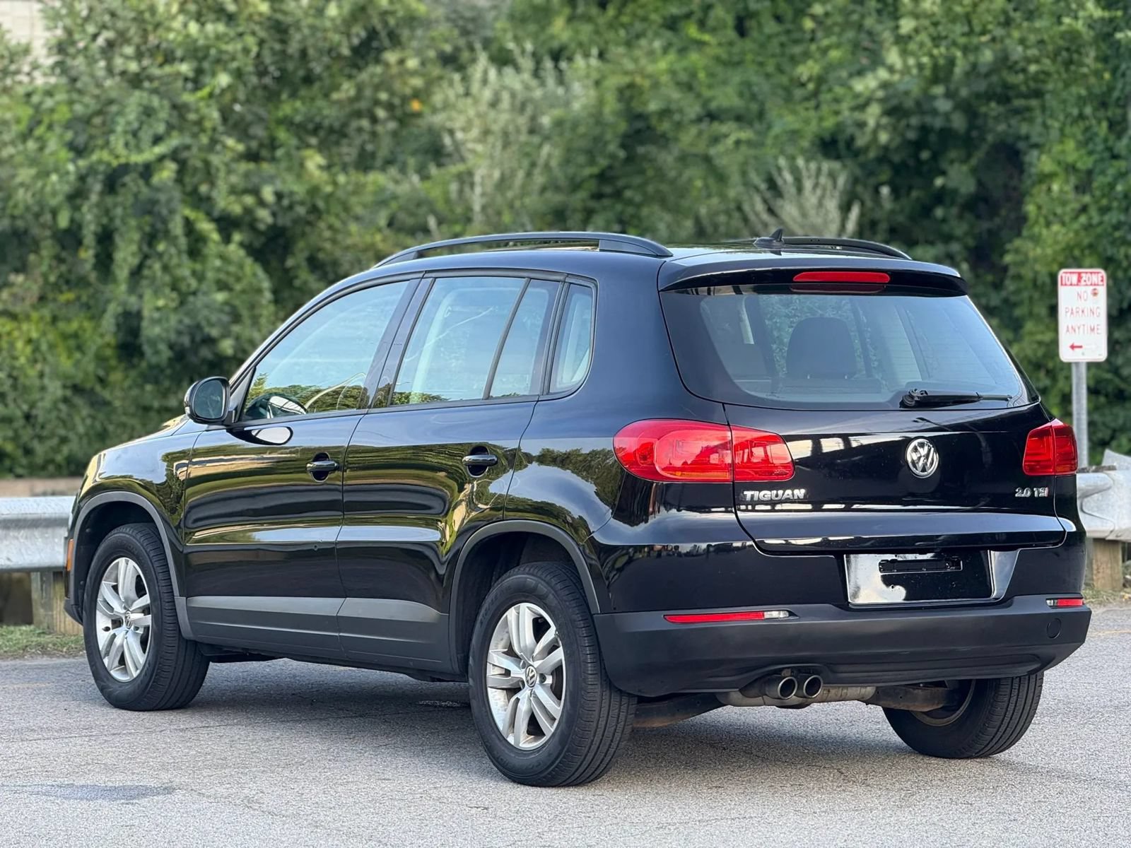 Used 2015 Volkswagen Tiguan SEL FWD image 7