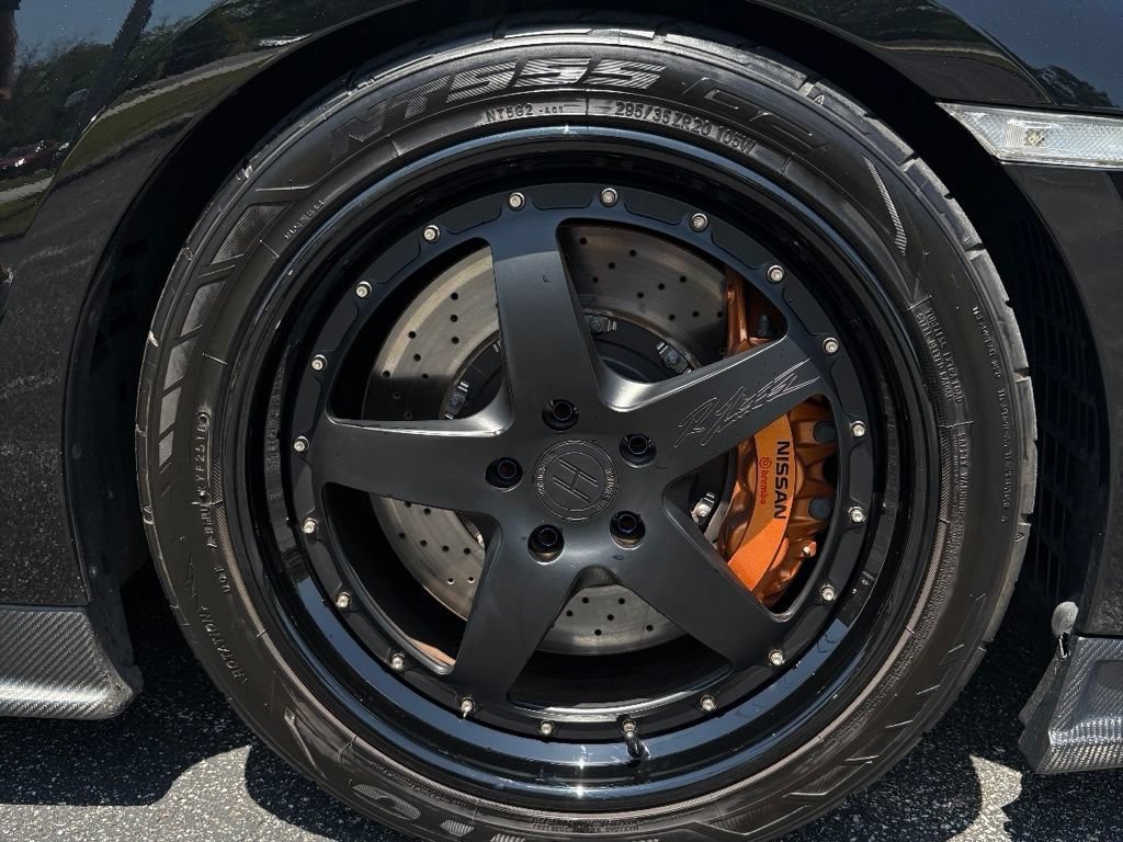 Used 2016 Nissan GT-R Premium AWD/4WD image 23