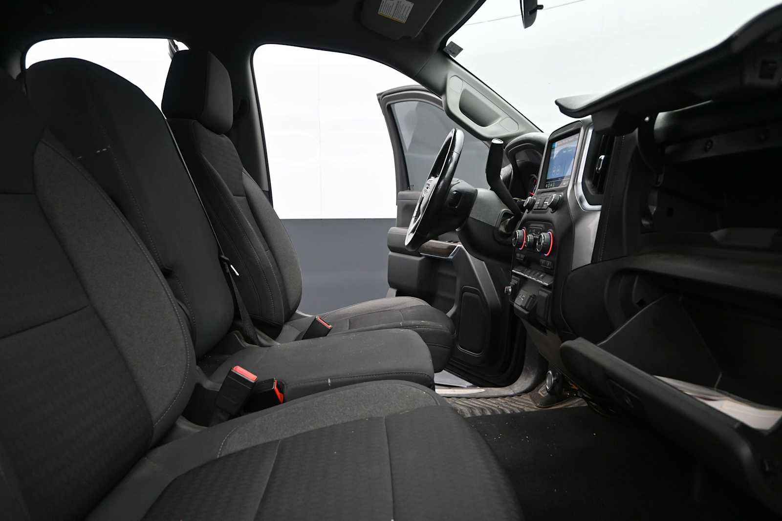 Used 2021 Chevrolet Silverado 1500 LT AWD/4WD image 42