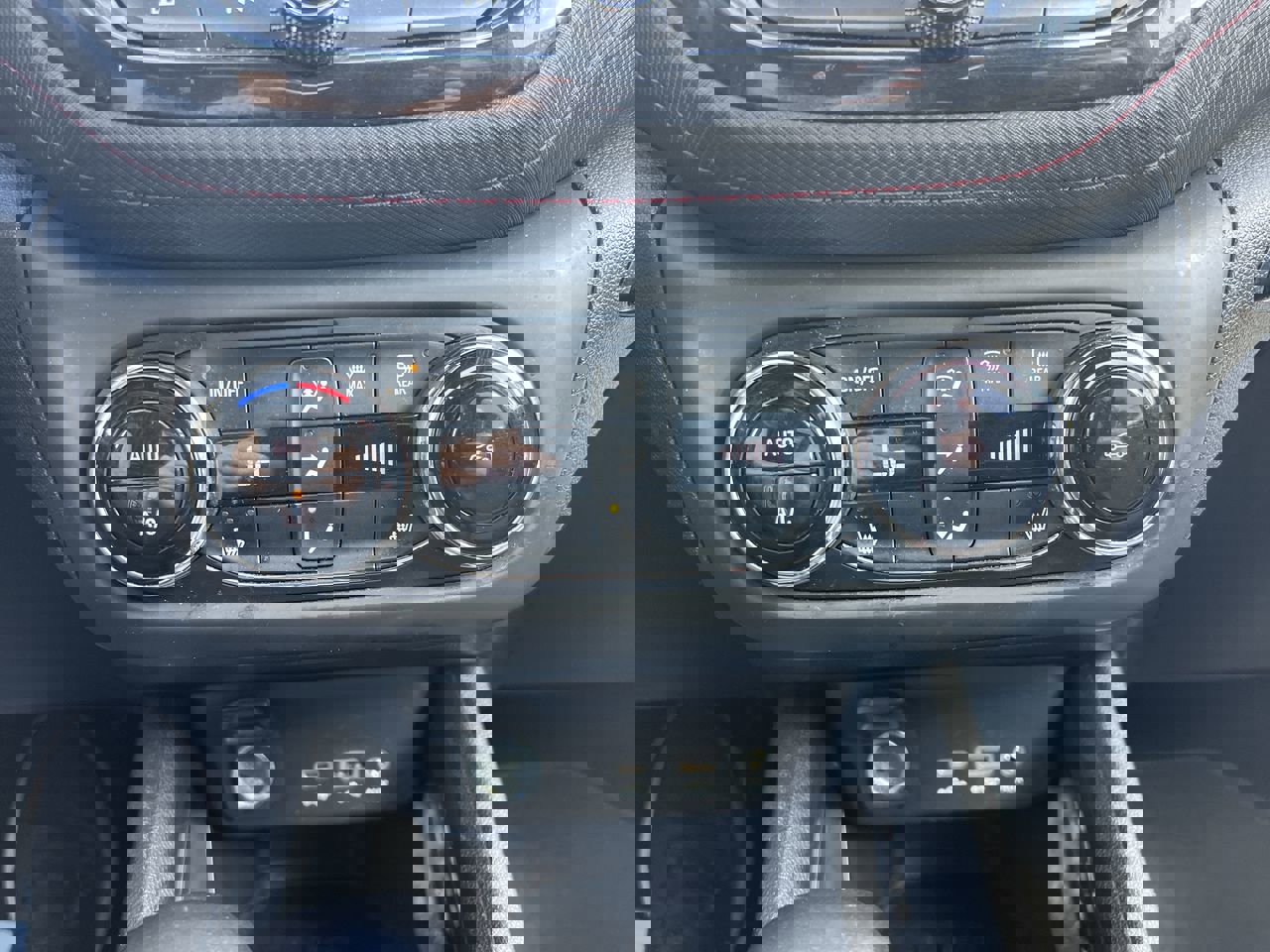 Used 2021 Chevrolet TrailBlazer RS w/ Sun and Liftgate Package image 29