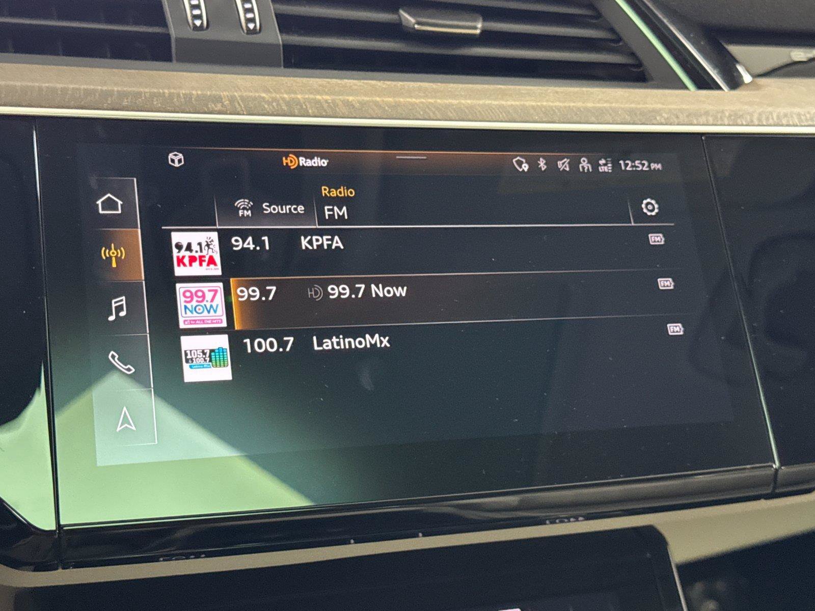 Used 2024 Audi Q8 e-tron Premium Plus w/ Premium Plus Package AWD/4WD image 17