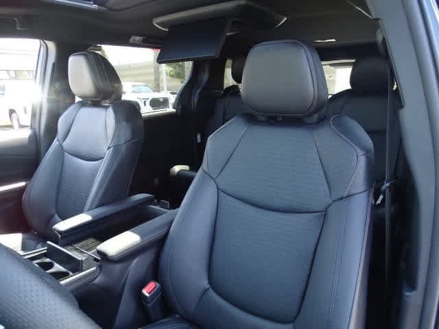 Certified 2025 Toyota Sienna XLE Woodland Edition AWD/4WD image 18