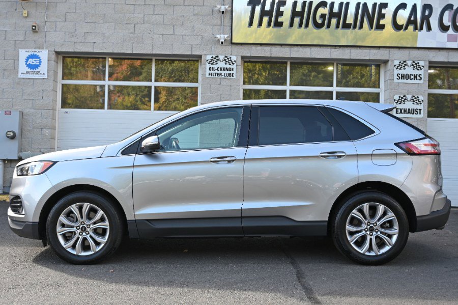 Used 2024 Ford Edge Titanium image 3