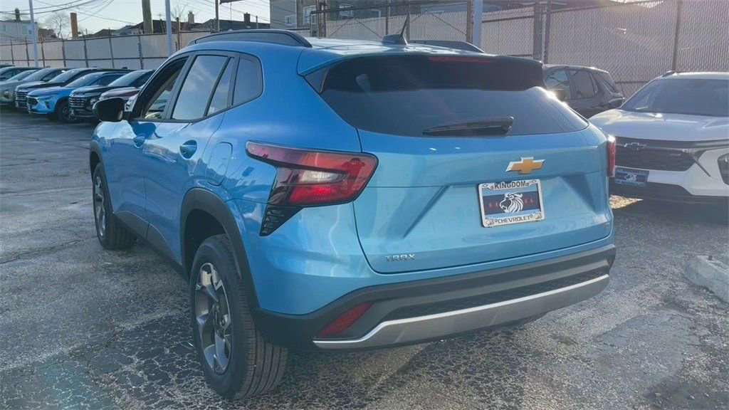 New 2025 Chevrolet Trax LT image 5