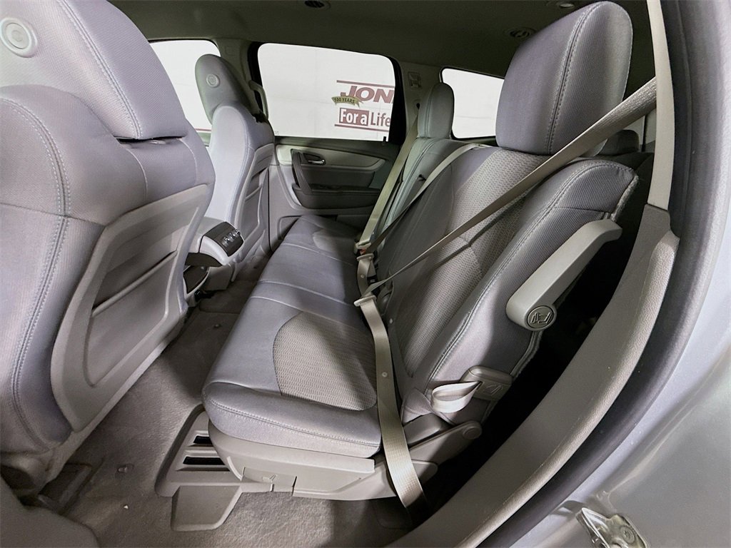 Used 2014 Chevrolet Traverse LT image 25