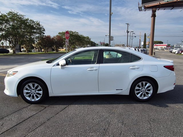 Used 2013 Lexus ES 300h w/ Premium Pkg FWD image 9