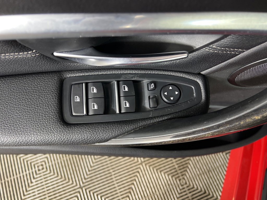 Used 2017 BMW 330i xDrive Sedan image 17