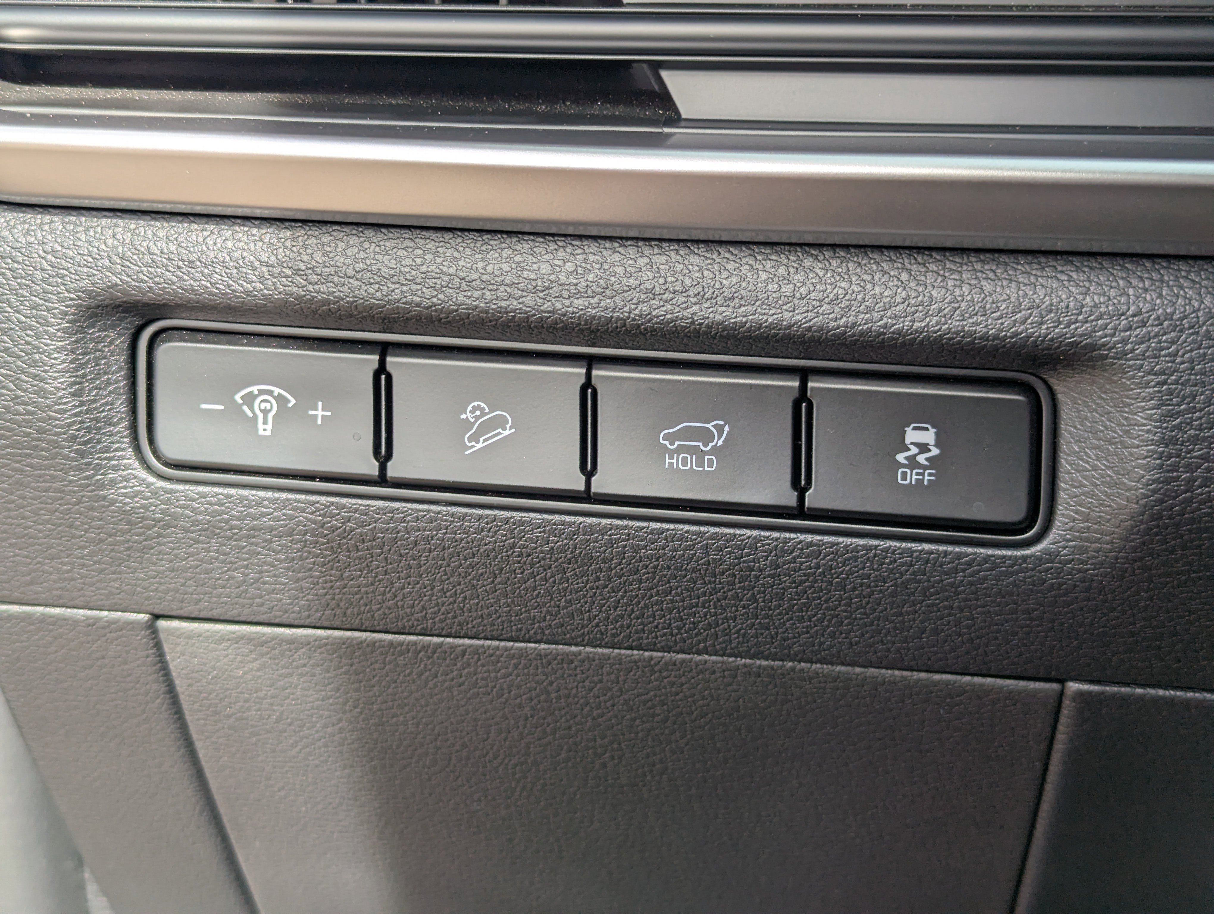 Used 2024 Kia Telluride EX w/ EX Captain's Chair Package image 30