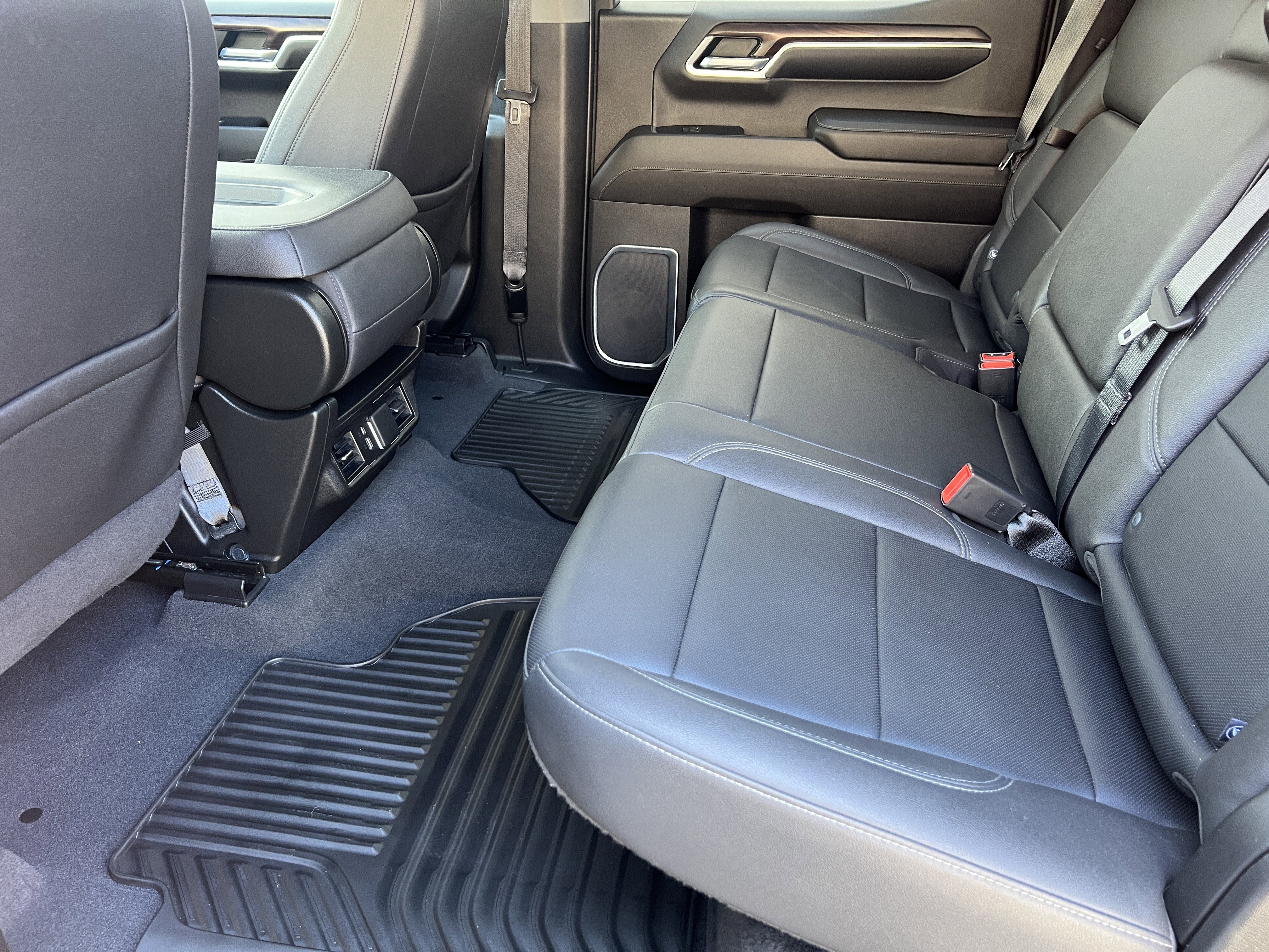 Used 2022 GMC Sierra 1500 SLT w/ X31 Off-Road Package AWD/4WD image 16