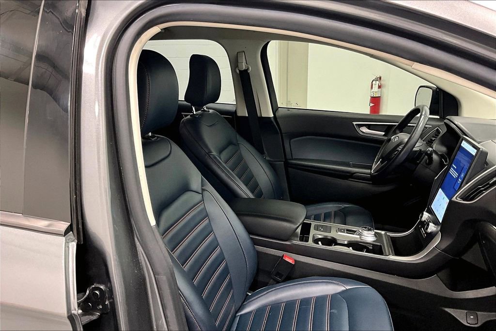 Used 2023 Ford Edge SEL w/ Sport Appearance Package AWD/4WD image 10