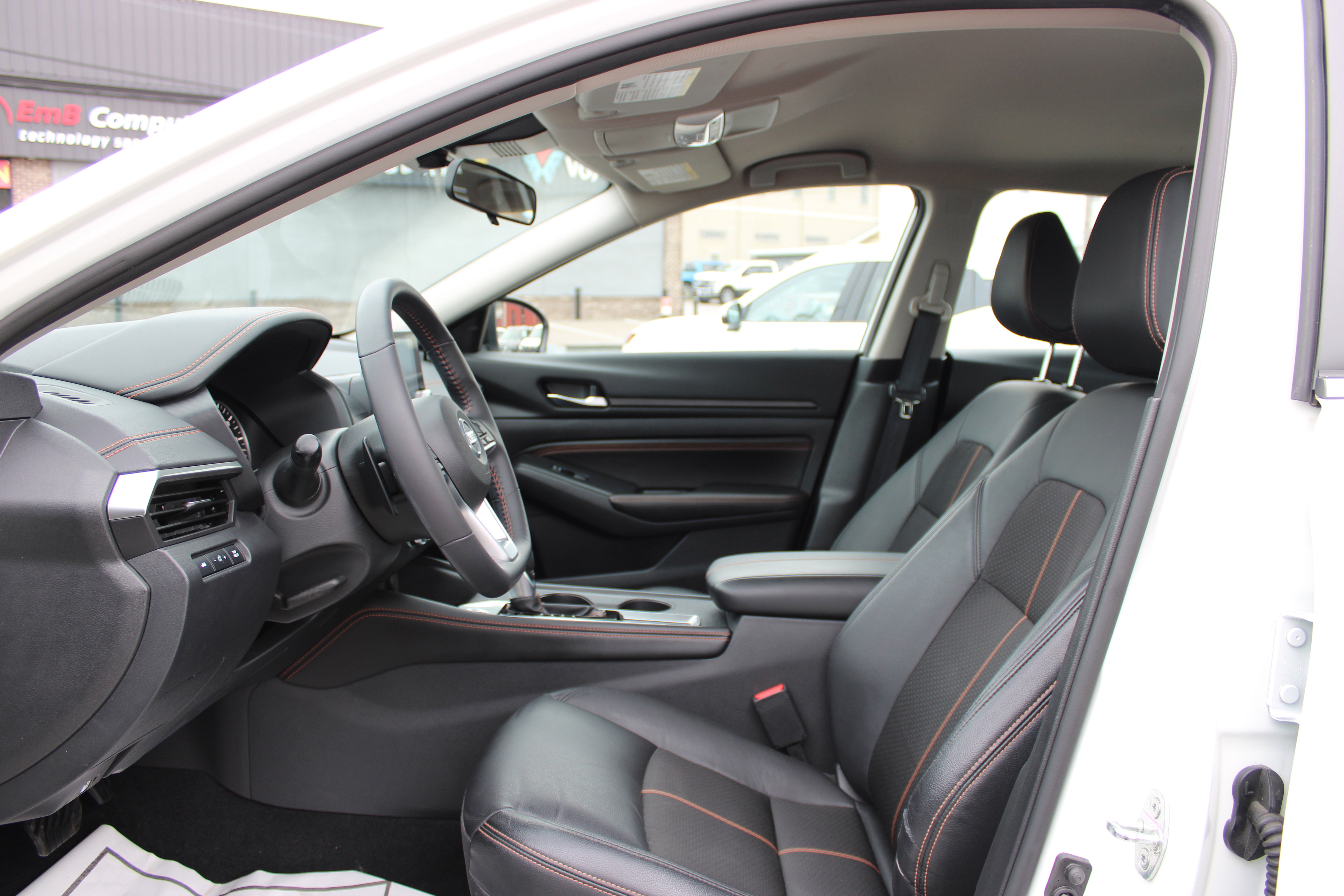 Certified 2022 Nissan Altima 2.5 SR image 12