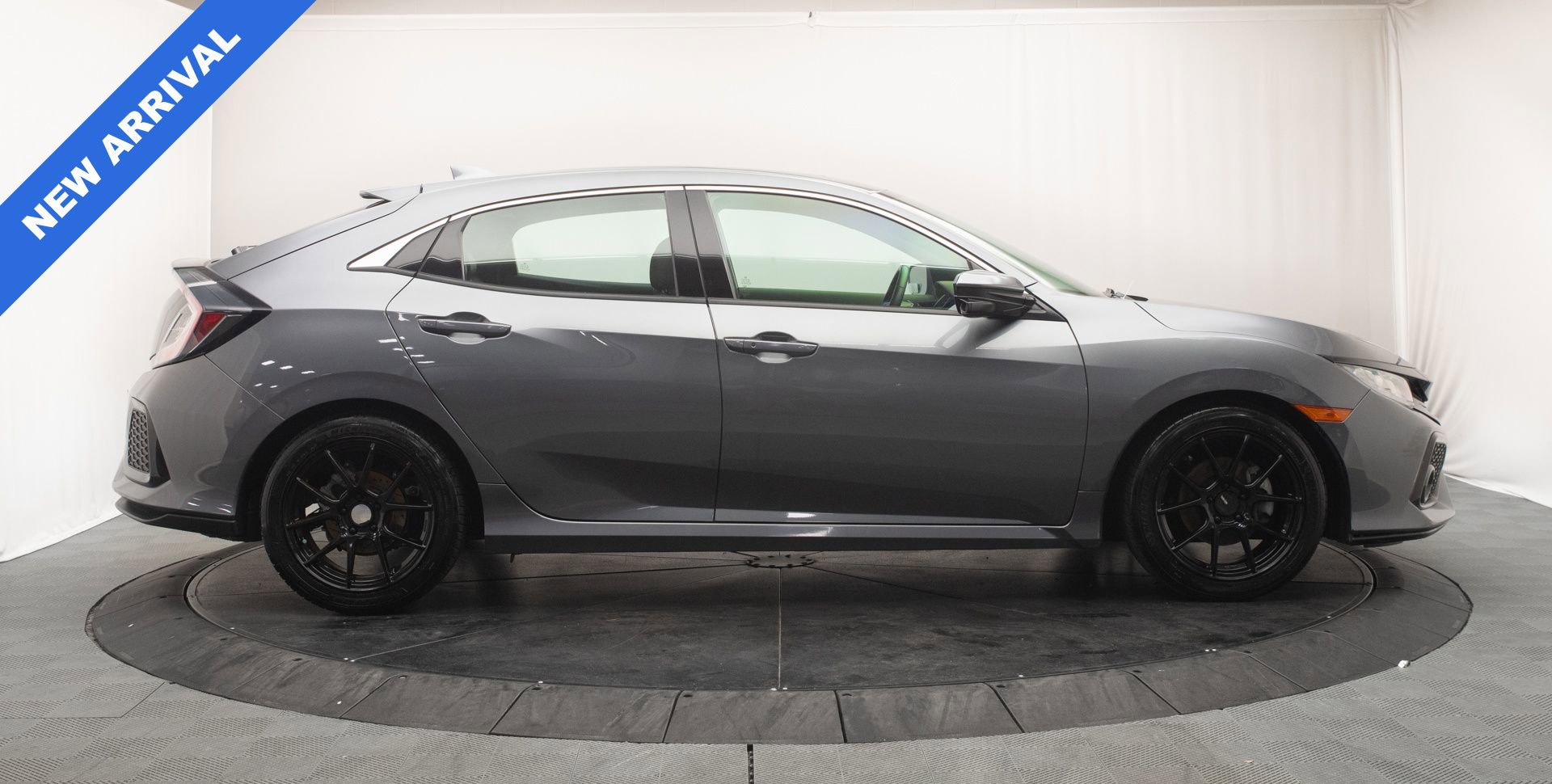 Used 2018 Honda Civic EX-L image 3