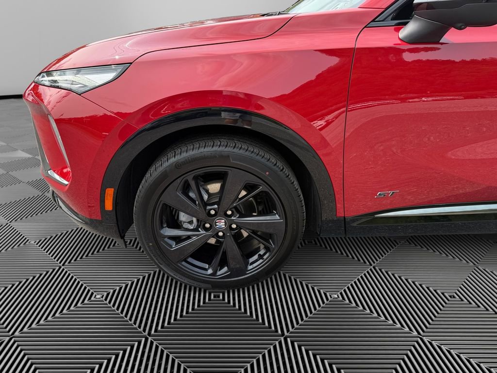 Used 2025 Buick Envision Sport Touring image 9