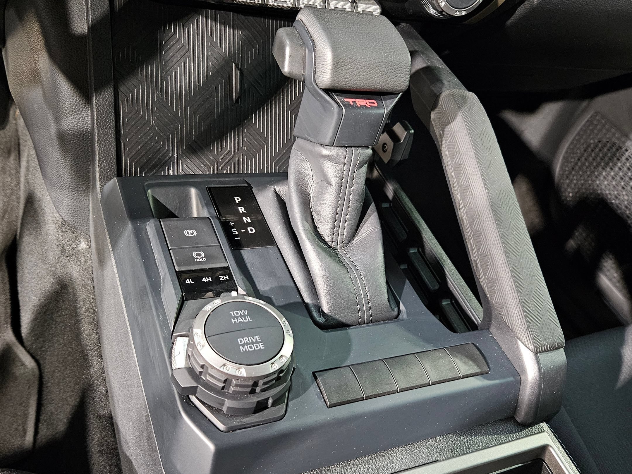 Certified 2025 Toyota Tacoma TRD Sport AWD/4WD image 32
