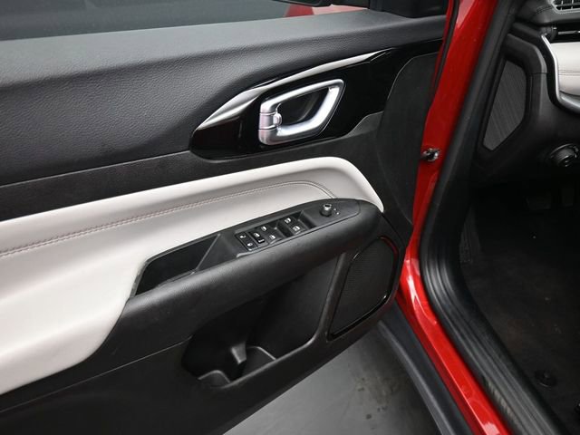 Used 2025 Jeep Compass Limited image 14