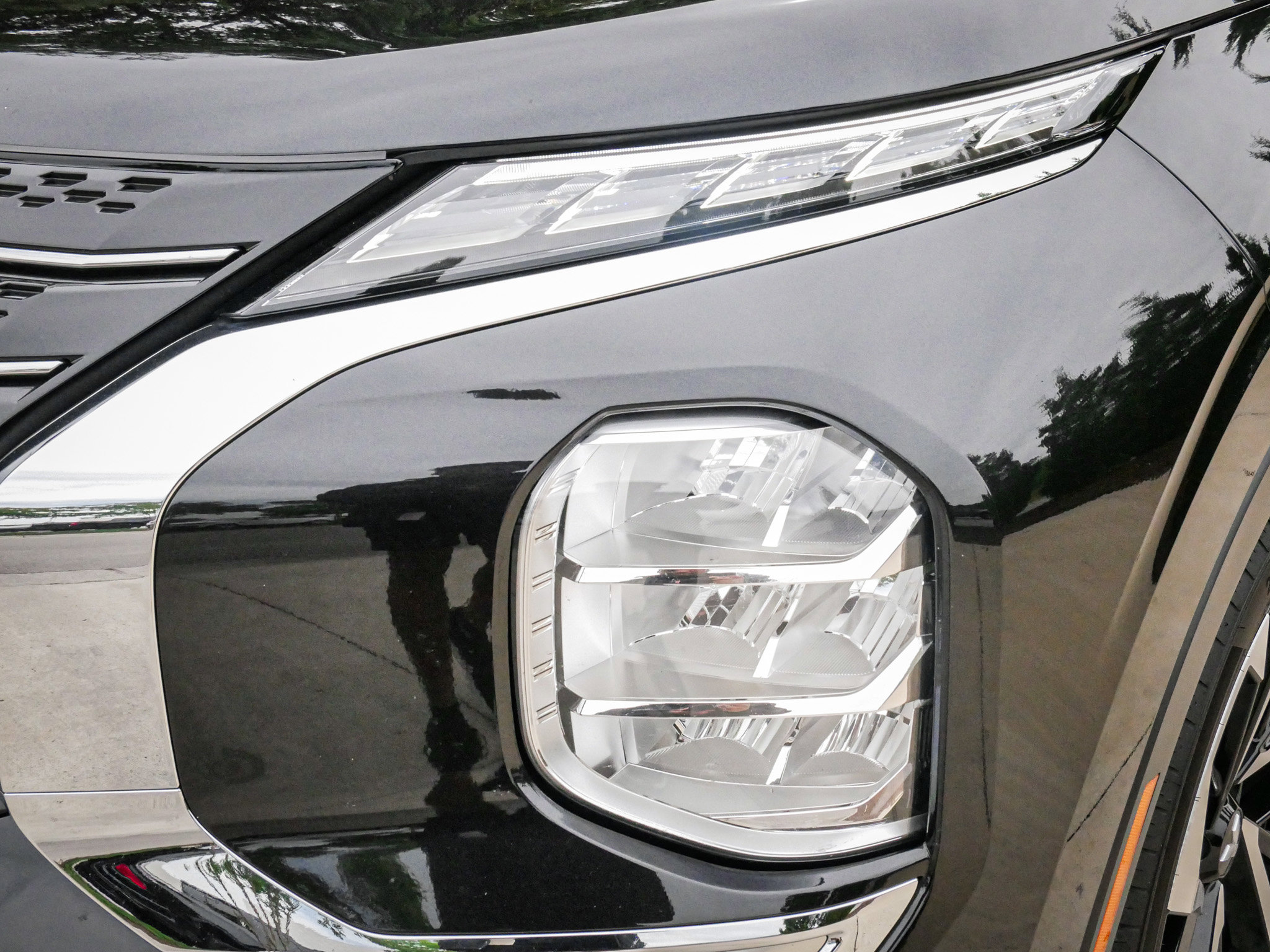 Used 2023 Mitsubishi Outlander SEL FWD image 6