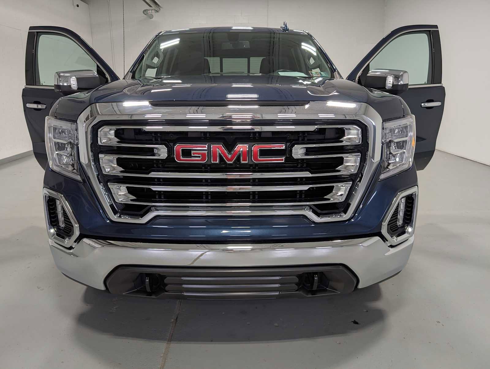 Certified 2022 GMC Sierra 1500 SLT w/ SLT Premium Package AWD/4WD image 15