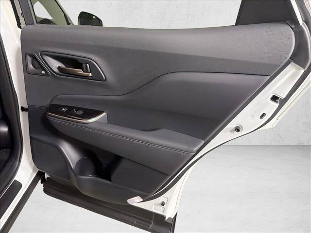 Used 2024 Toyota Crown Platinum AWD/4WD image 17