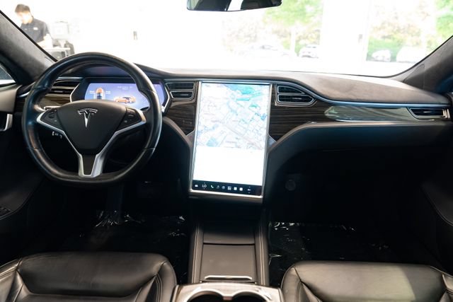 Used 2015 Tesla Model S 70D AWD/4WD image 9
