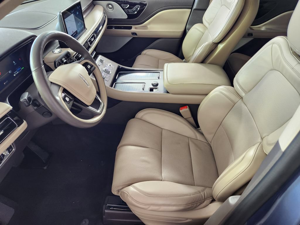 Used 2021 Lincoln Aviator Grand Touring w/ Equipment Group 302A AWD/4WD image 12