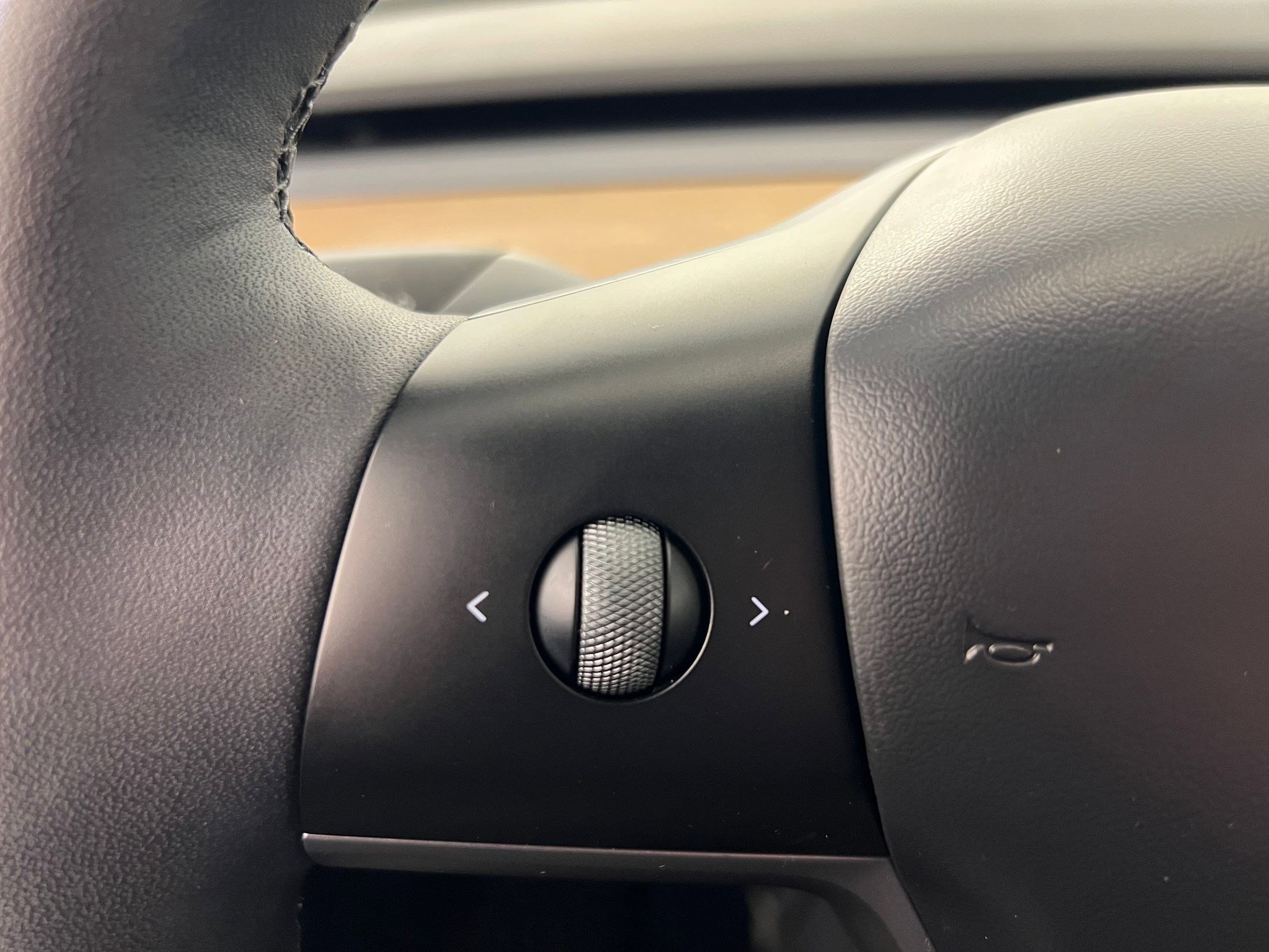 Used 2025 Tesla Model Y Performance image 18