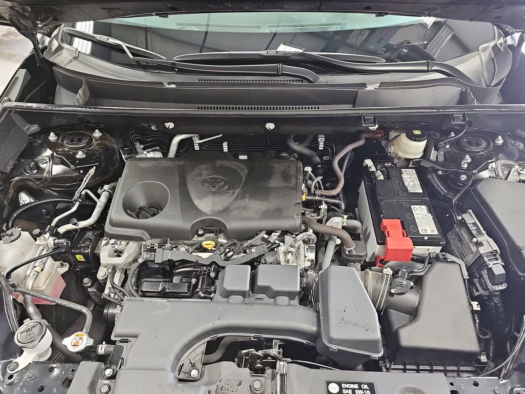 Used 2024 Toyota RAV4 XLE FWD image 30