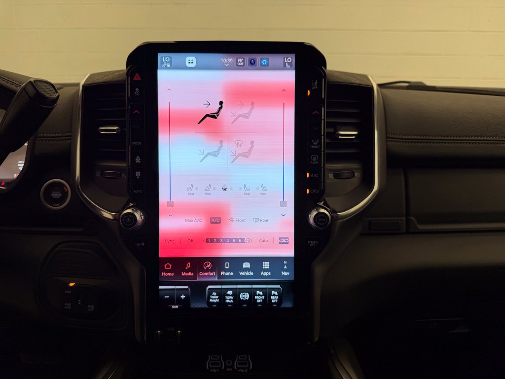 New 2026 RAM 2500 Laramie AWD/4WD image 18