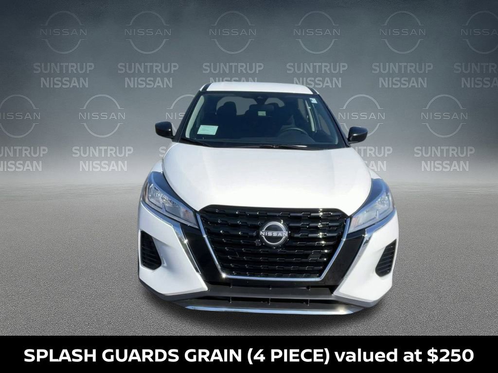 New 2025 Nissan Kicks Play S image 4
