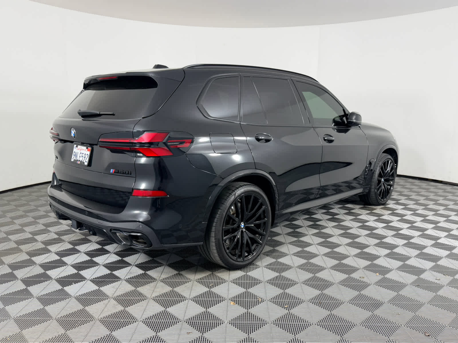 Certified 2025 BMW X5 M60i image 3