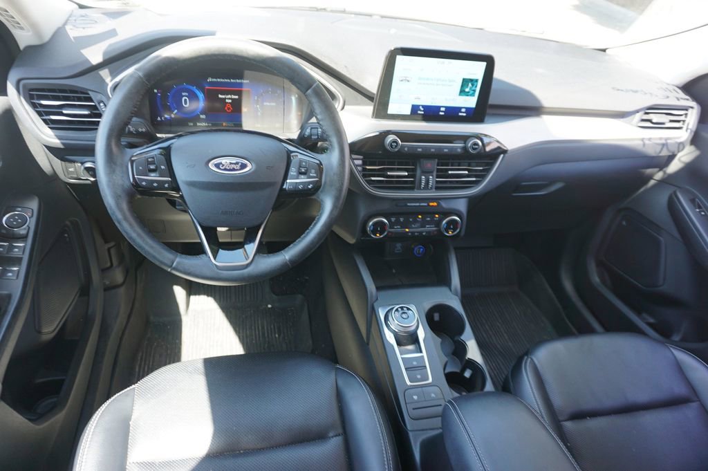 Used 2022 Ford Escape SEL w/ Technology Package AWD/4WD image 6