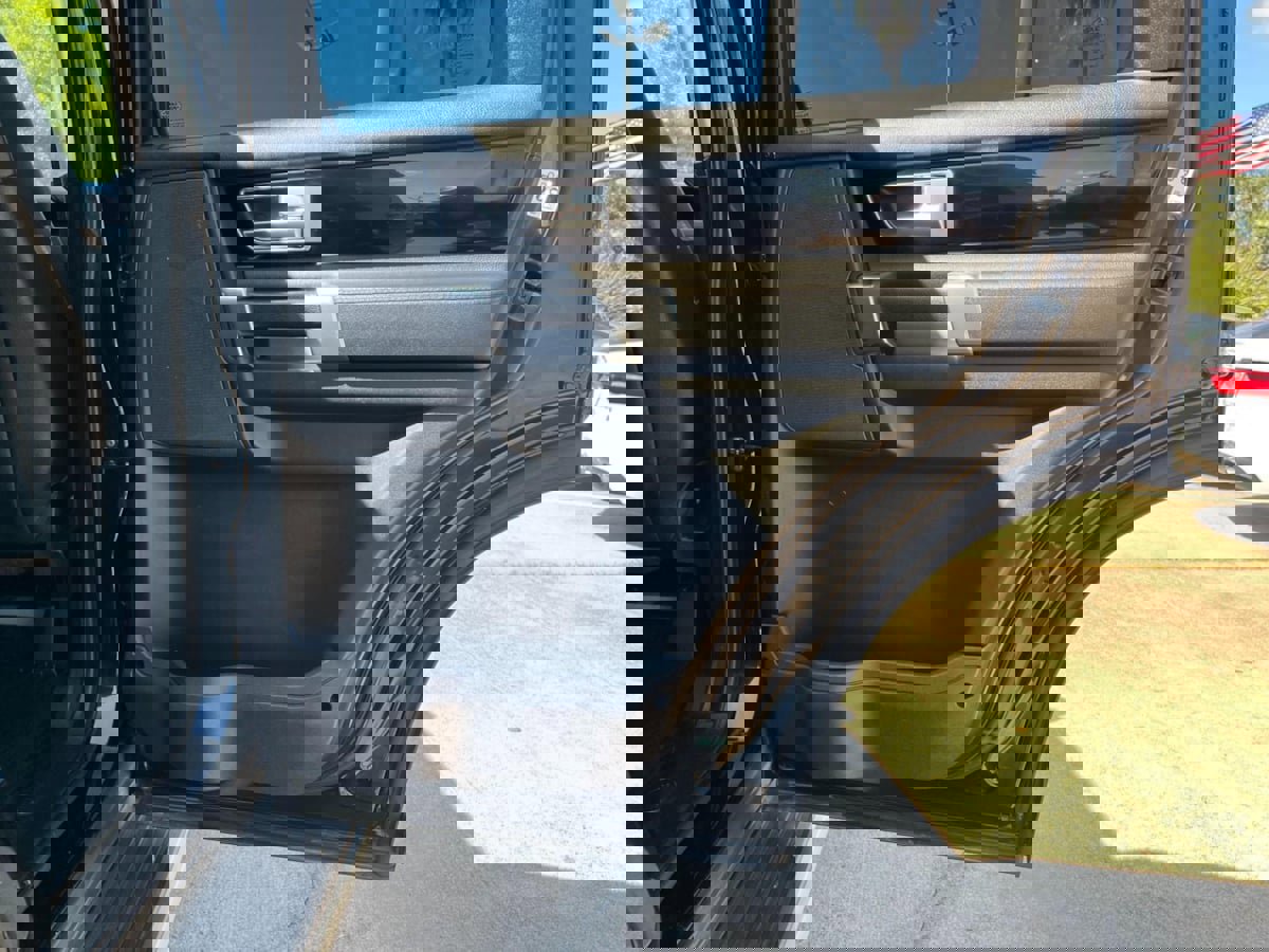 Used 2016 Land Rover LR4 HSE Silver Edition image 33