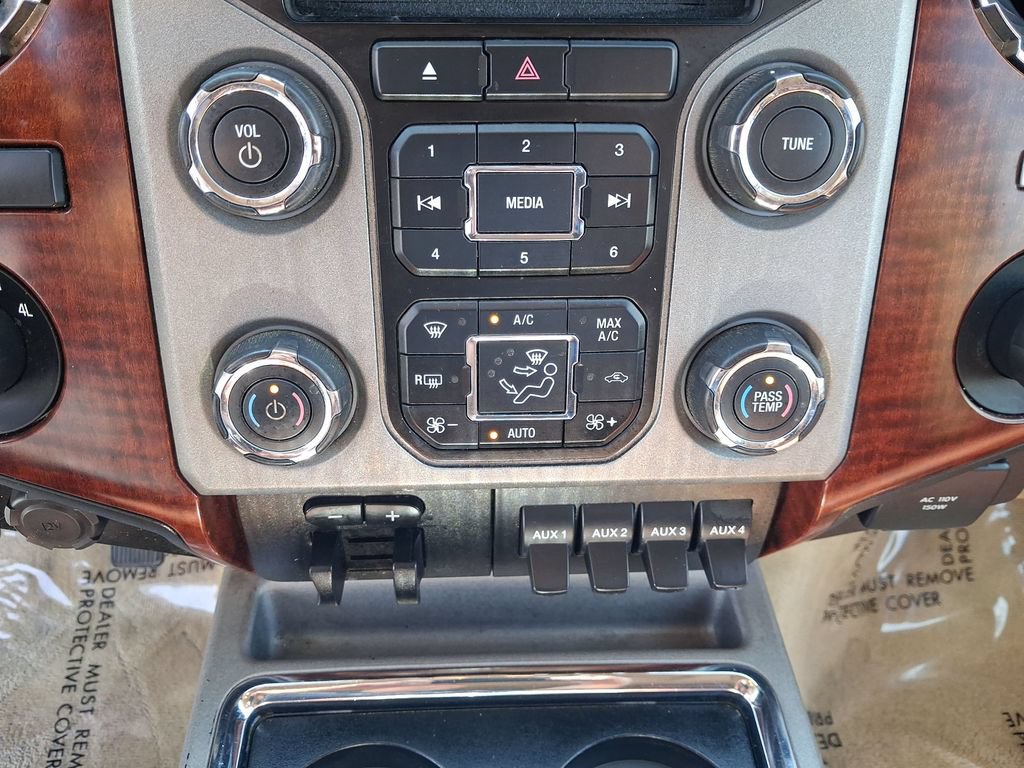 Used 2014 Ford F250 King Ranch w/ FX4 Off-Road Package AWD/4WD image 16