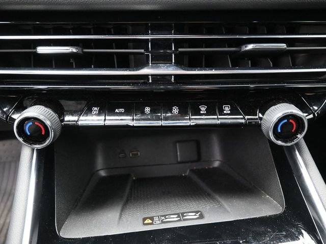 Used 2024 Chevrolet Traverse RS w/ LPO, Floor Liner Package AWD/4WD image 9