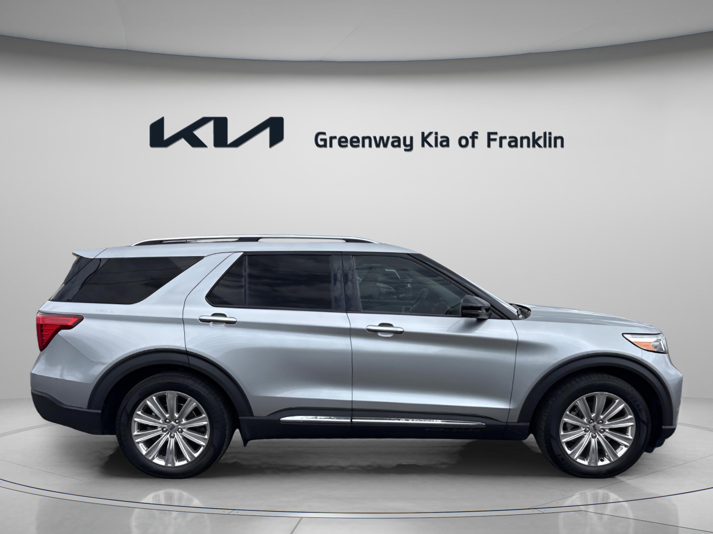 Used 2021 Ford Explorer Limited w/ Equipment Group 301A RWD image 8