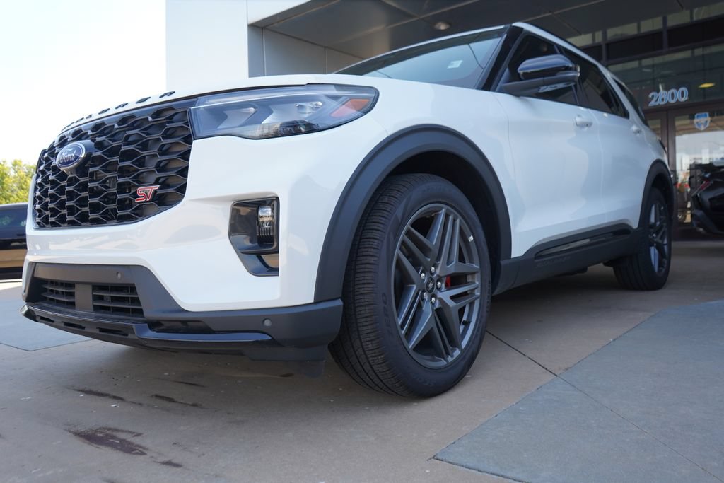 New 2026 Ford Explorer ST w/ Sun And Sound Package AWD/4WD image 4