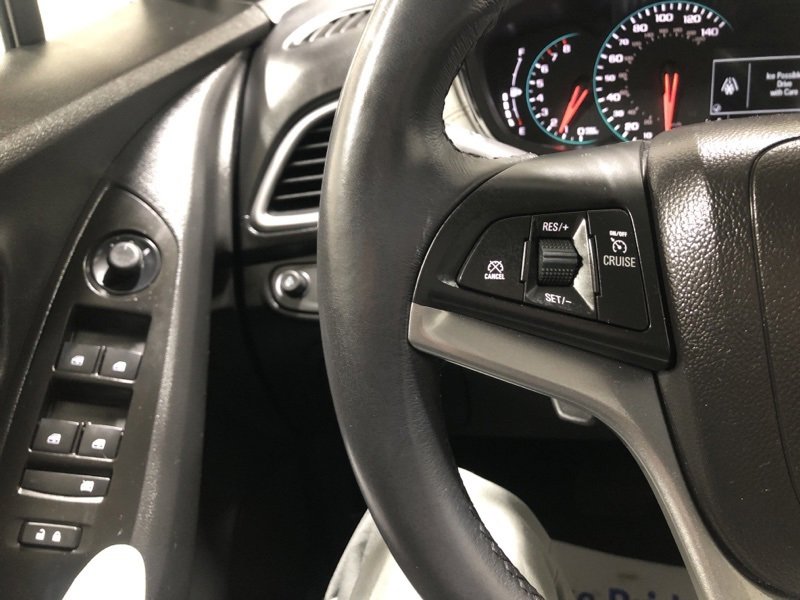 Used 2022 Chevrolet Trax LT w/ LT Convenience Package image 21