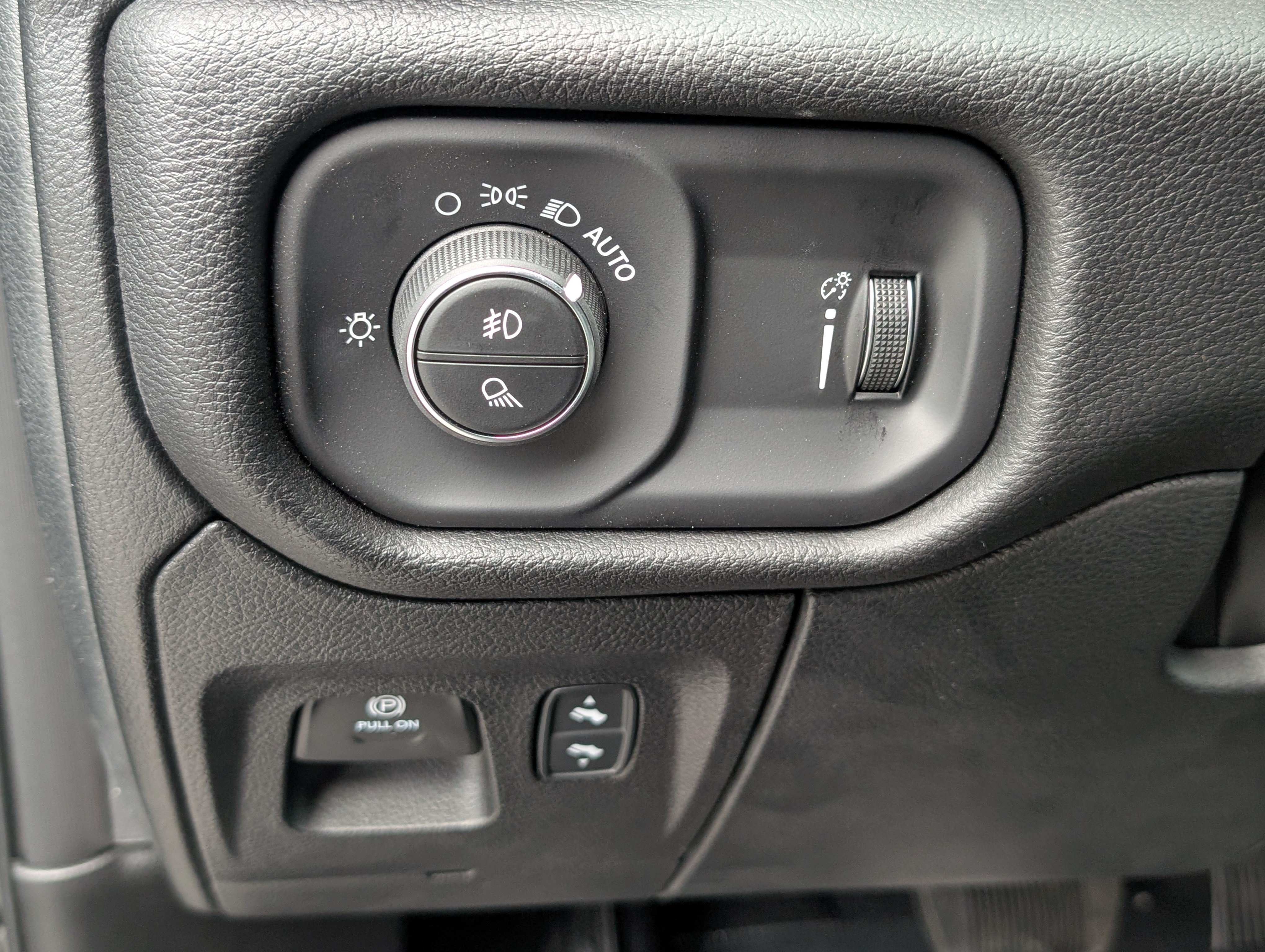 New 2025 RAM 1500 Big Horn AWD/4WD image 18