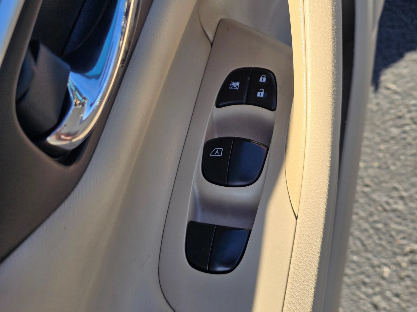 Used 2016 Nissan Altima 2.5 SV FWD image 22