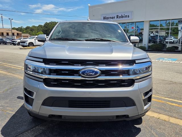 Used 2022 Ford Expedition Max Limited AWD/4WD image 2